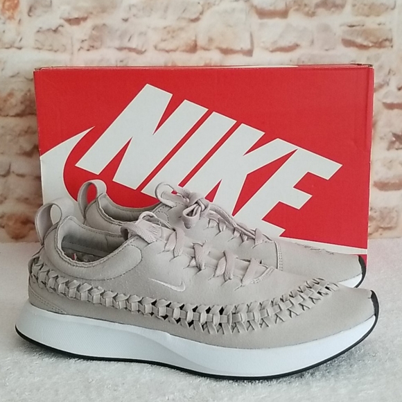 dualtone racer woven nike